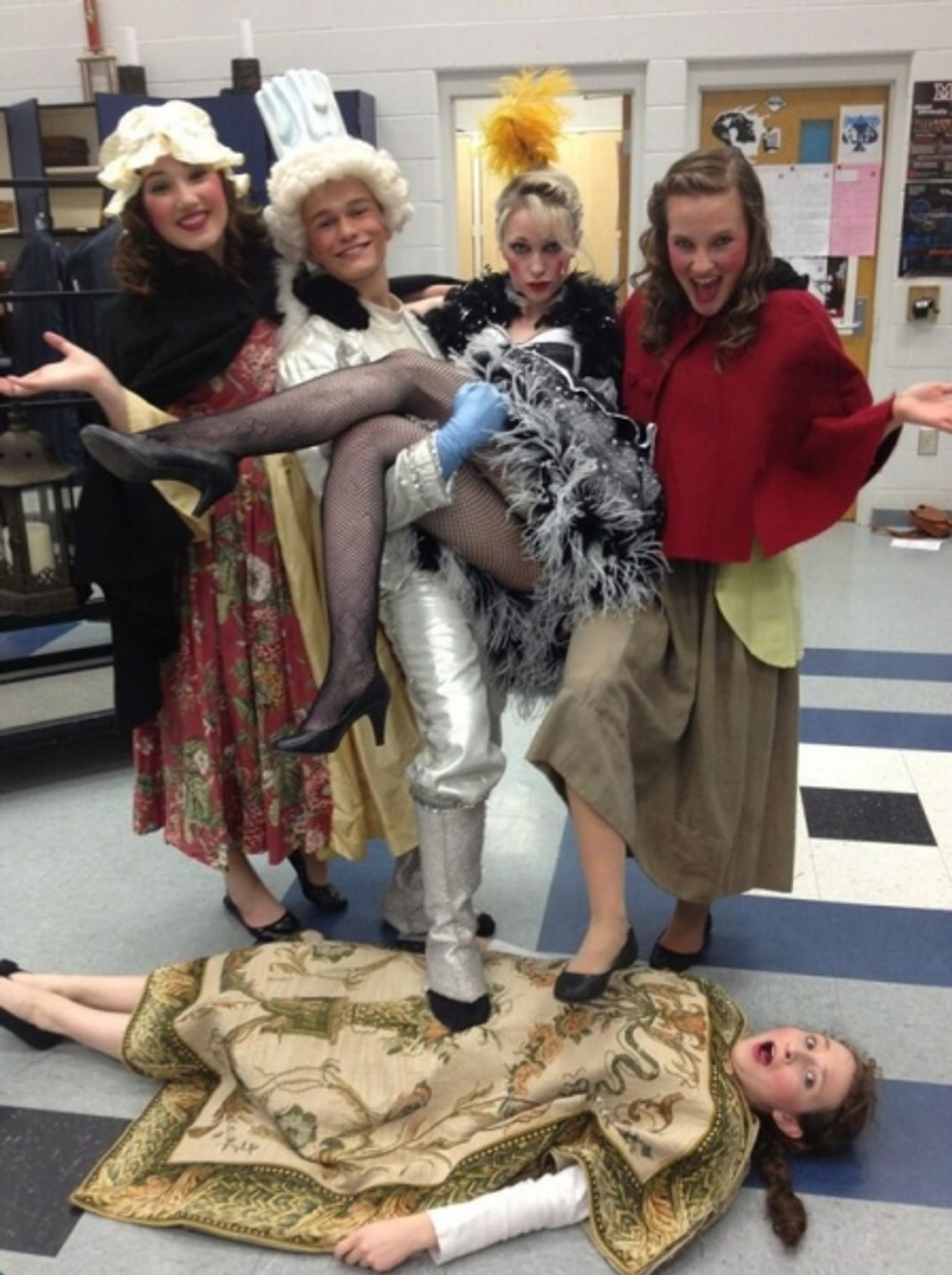 Photo Flash: Saturday Intermission Pics, May 4, Part 2 - Holland Taylor's First SIP from ANN, Christopher Lloyd and More! Photo Flash: Saturday Intermission Pics, May 4, Part 2 - Holland Taylor's First SIP from ANN, Christopher Lloyd and More! Image