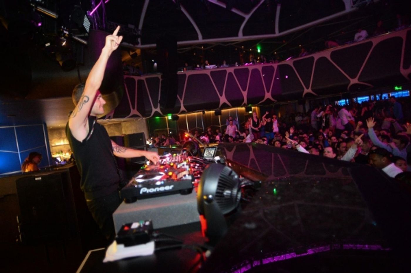 Photo Flash: Rita Ora and Neil Patrick Harris Party with Calvin Harris at Hakkasan Las Vegas  Image