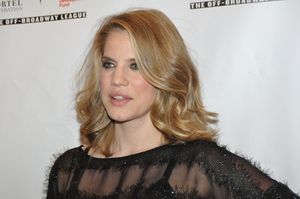 Anna Chlumsky Photo