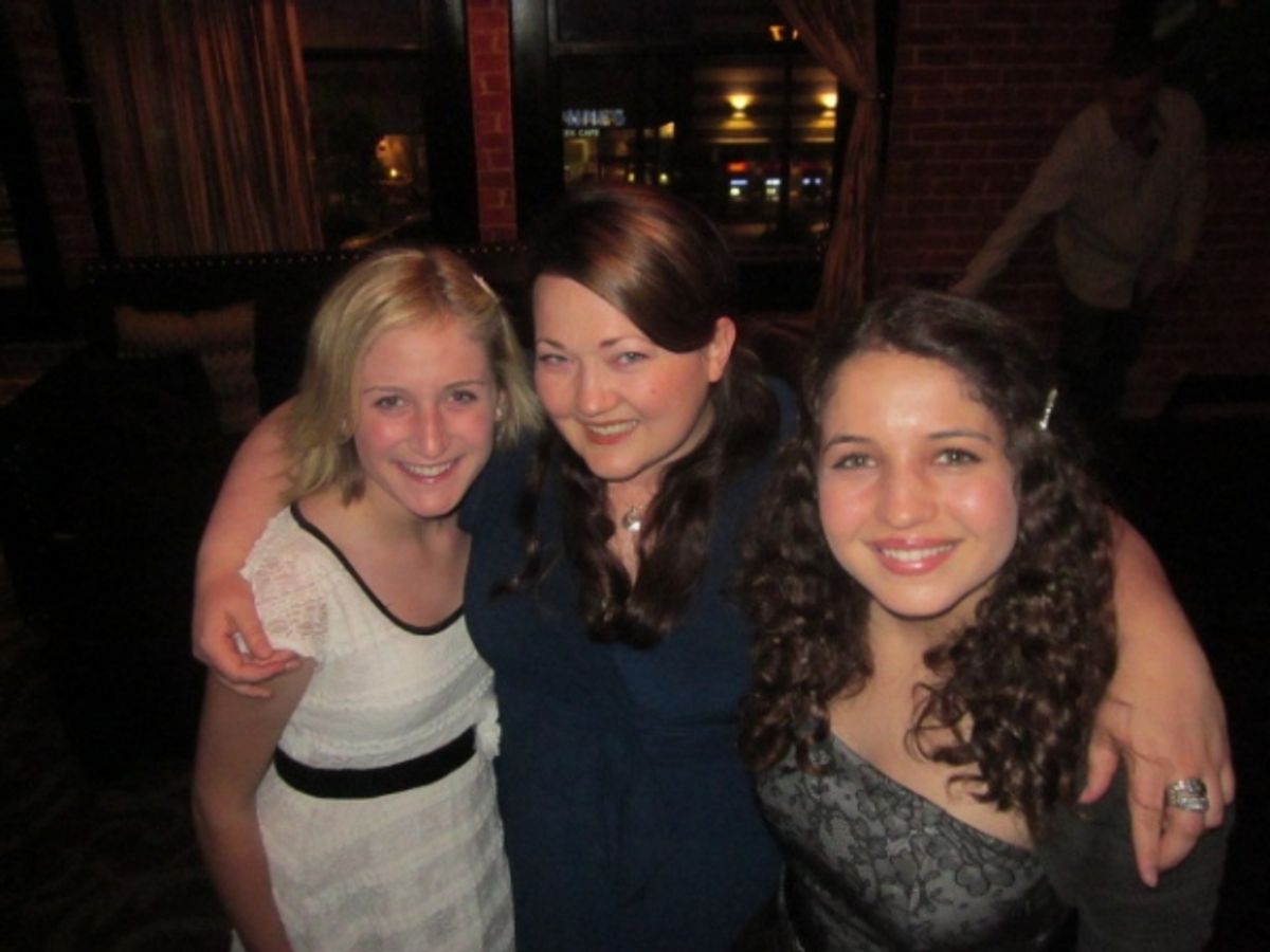 left to right: Sami Staitman, Kathy Deitch, Sarah Staitman at 
