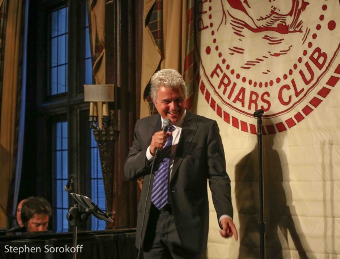 Photo Coverage: Friars Club Hosts Steve Tyrell  Image