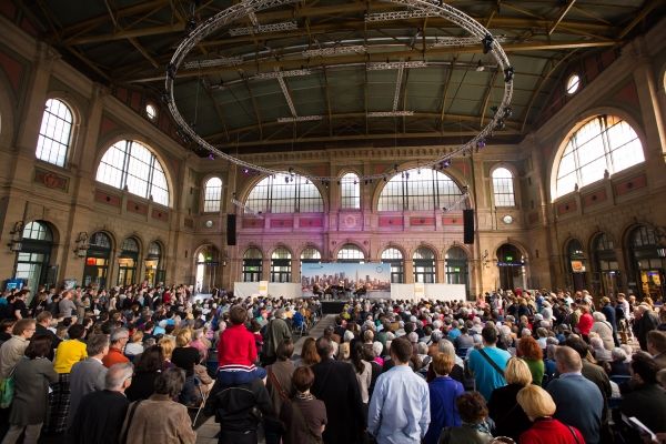 Photo Flash: New York Philharmonic Visits Istanbul, Zurich — photo 4 of 38