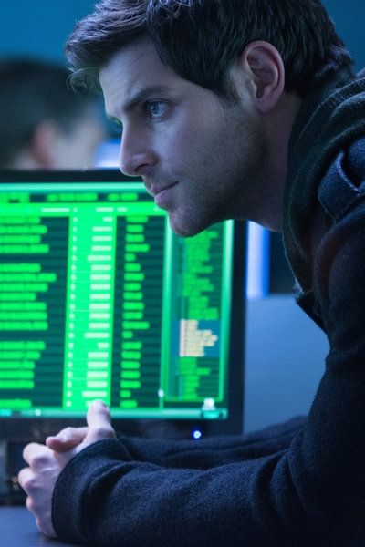 GRIMM -- "The Walking Dead" Episode 221 -- Pictured: David Giuntoli as Nick Burkhardt Photo
