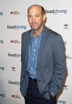 Anthony Edwards  Photo