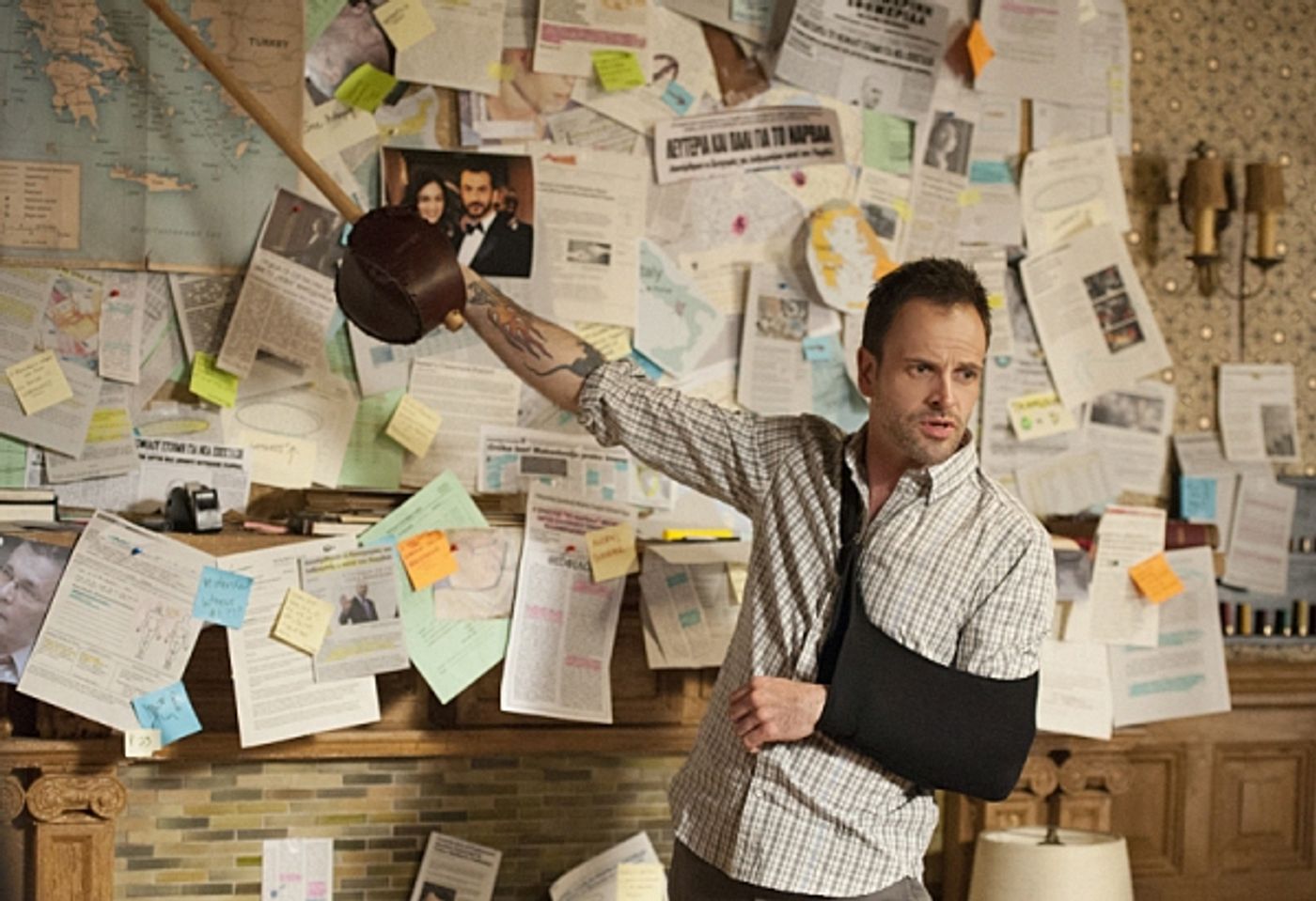 Photo Flash: ELEMENTARY's Two-Hour Season Finale, Airing 5/16  Image