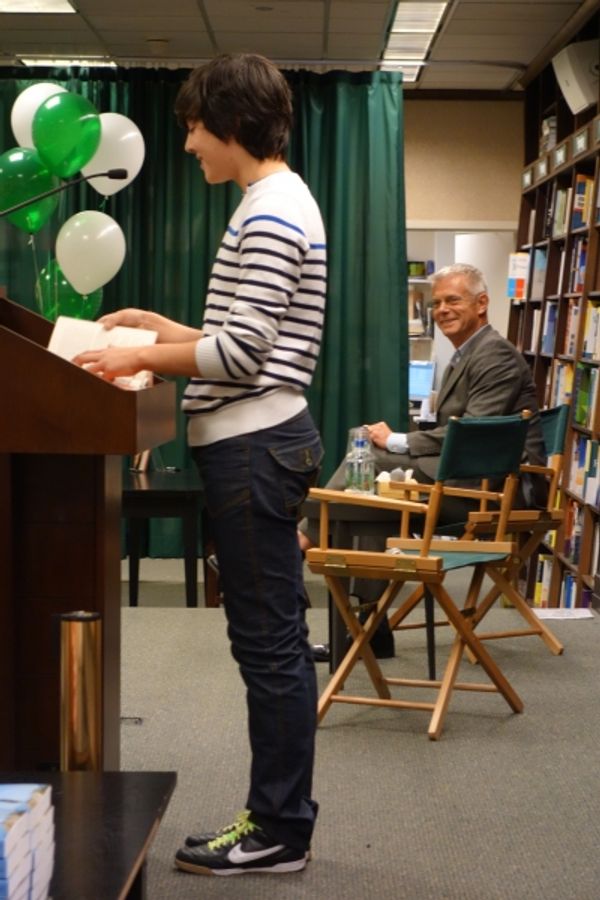 Alex Ko, Stephen Daldry Photo
