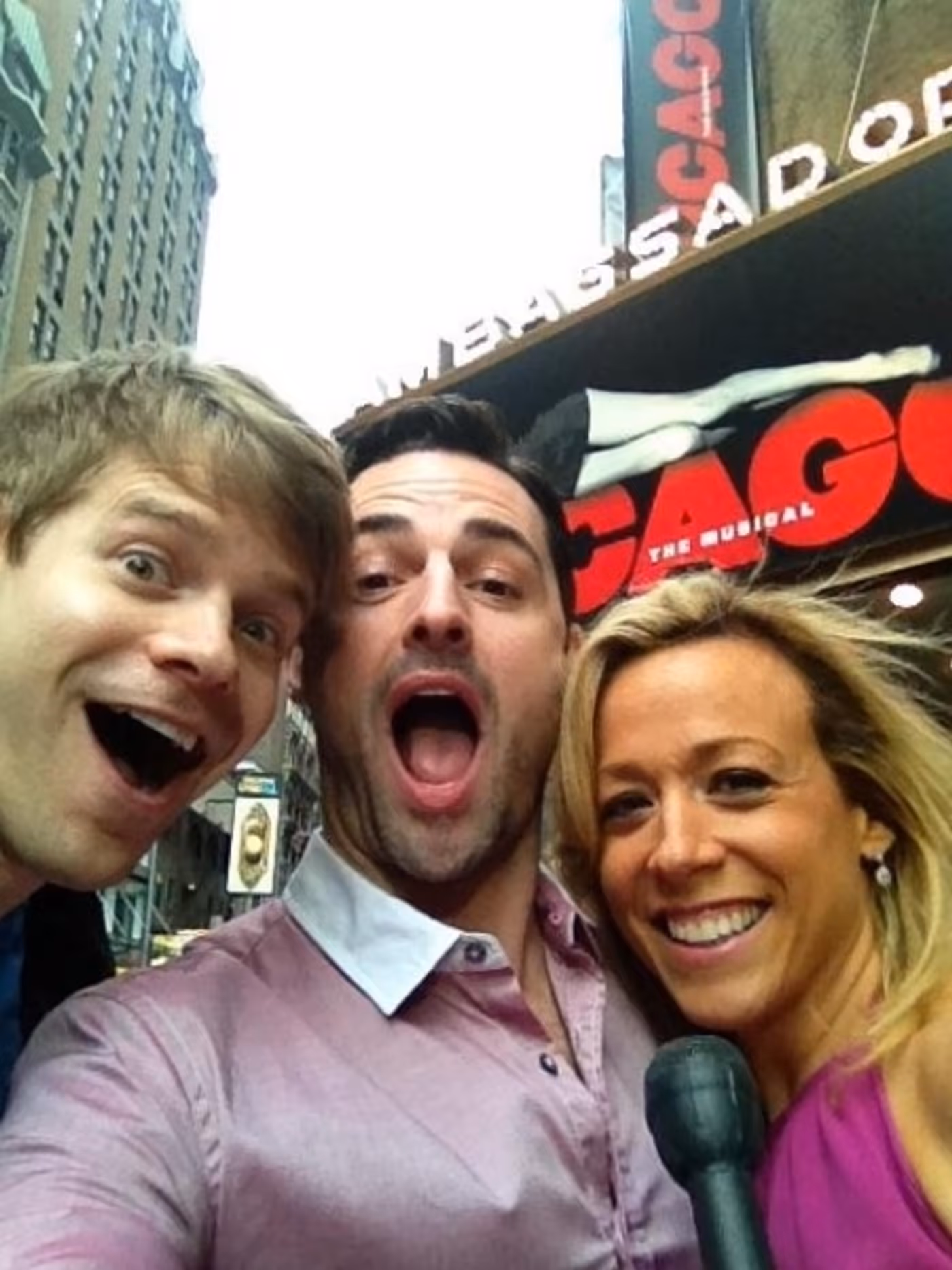Photo Flash: Saturday Intermission Pics, May 11 - Mother's Day Edition with KINKY BOOTS, CHICAGO, NEWSIES and More! Image