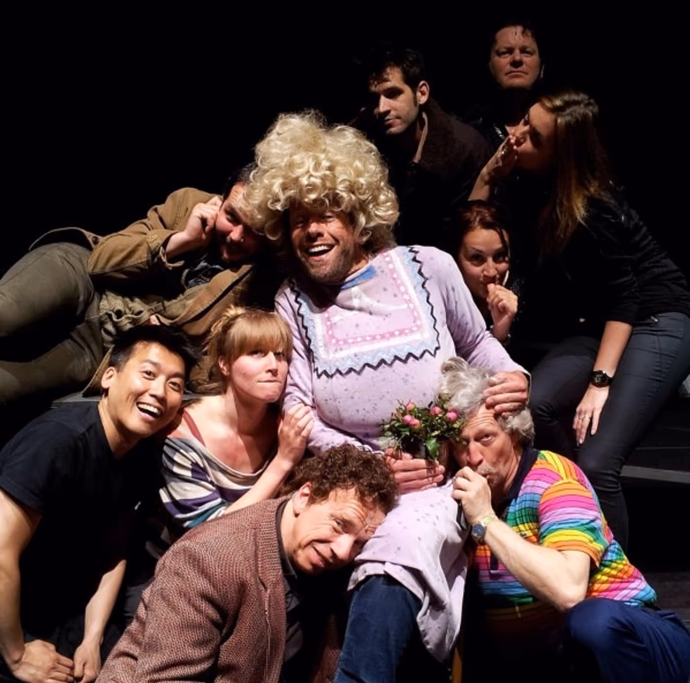 Photo Flash: Saturday Intermission Pics, May 11 - Mother's Day Edition with KINKY BOOTS, CHICAGO, NEWSIES and More! Image