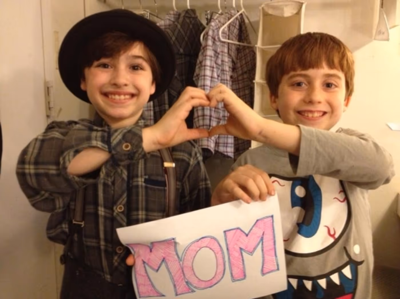 Photo Flash: Saturday Intermission Pics, May 11 - Mother's Day Edition with KINKY BOOTS, CHICAGO, NEWSIES and More! Image