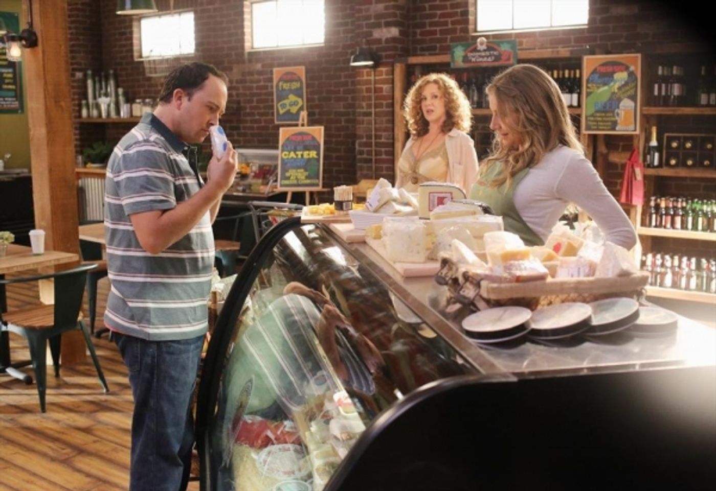 Photo Flash: HOW TO LIVE WITH YOUR PARENTS' 'How to Get Involved,' Airing 5/29  Image