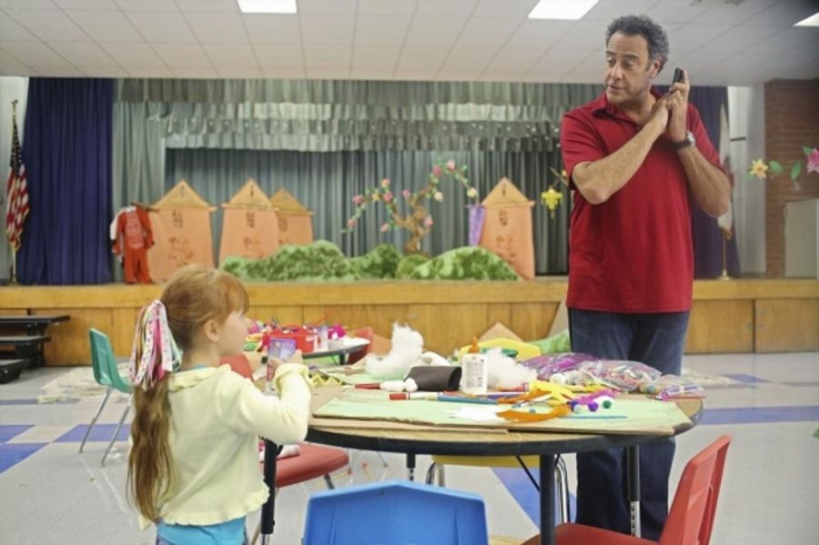 Photo Flash: HOW TO LIVE WITH YOUR PARENTS' 'How to Get Involved,' Airing 5/29 Image