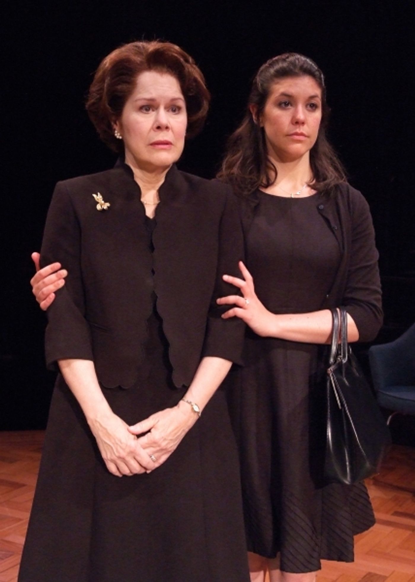 Photo Flash: First Look at Zoe Winters, Ben Graney and More in Old Globe's BE A GOOD LITTLE WIDOW  Image