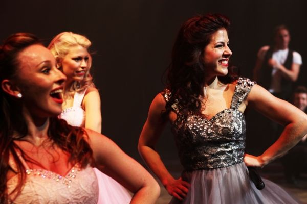 Photo Flash: New Production Shots from AN EVENING OF DIRTY DANCING UK Tour — photo 1 of 8