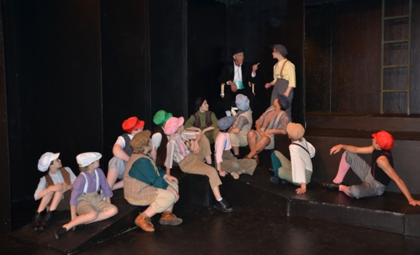 Photo Flash: First Look at Oyster Mill Playhouse's 'THE ROAR OF THE GREASEPAINT'  Image