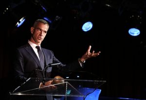  Jerry Mitchell  Photo