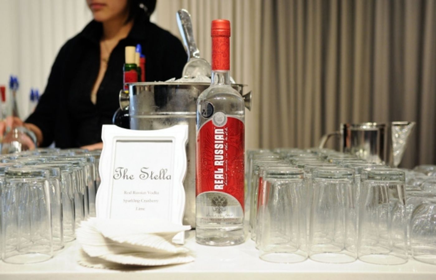 Photo Flash: Rhea Perlman, Danny DeVito & More at Opening Night of STELLA & LOU Photo Flash: Rhea Perlman, Danny DeVito & More at Opening Night of STELLA & LOU Image