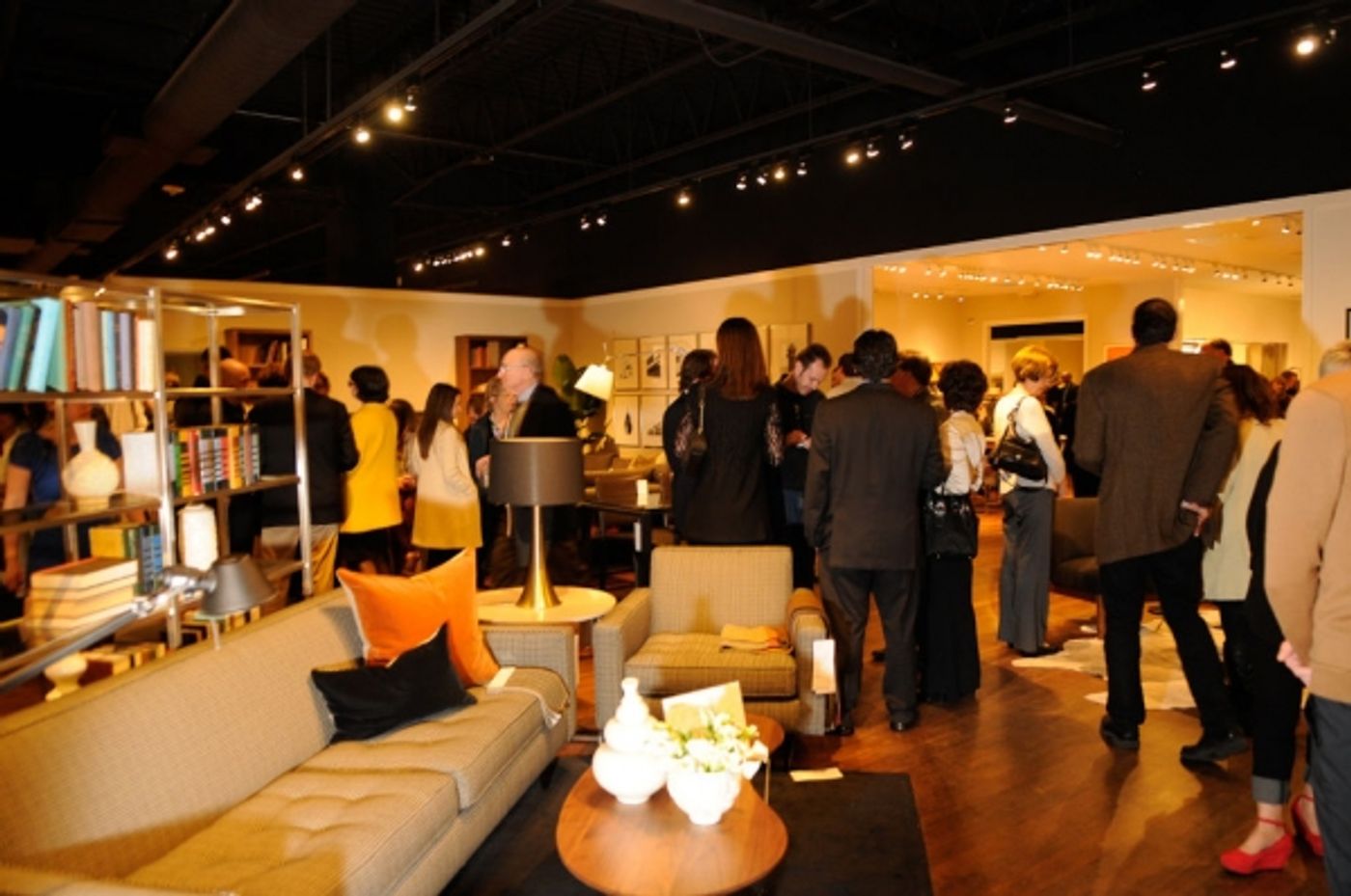 Photo Flash: Rhea Perlman, Danny DeVito & More at Opening Night of STELLA & LOU Photo Flash: Rhea Perlman, Danny DeVito & More at Opening Night of STELLA & LOU Image