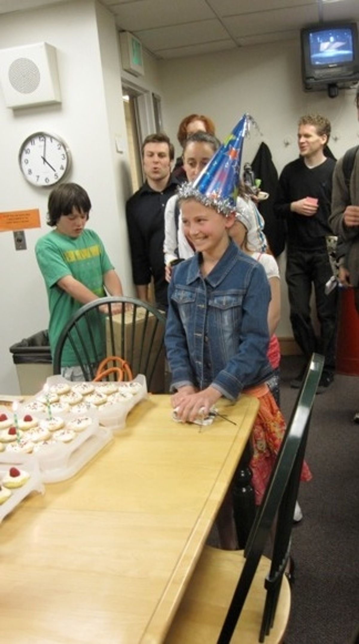 Cupcakes for Birthday Girl Maggie Scott (a Little Cosette). at 