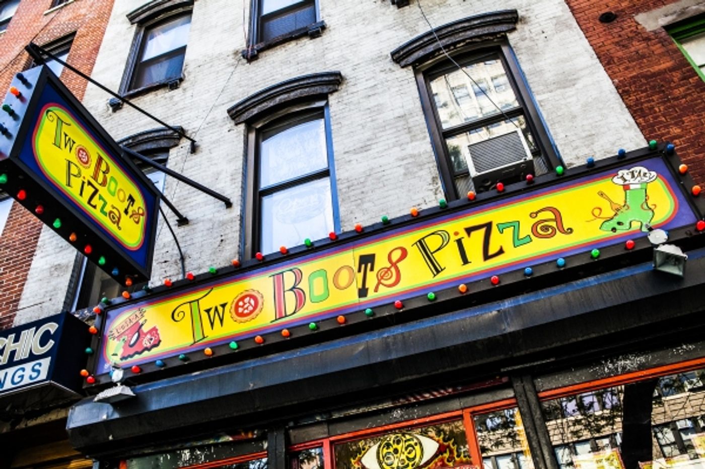 Photo Coverage: PETER AND THE STARCATCHER Cast Unveils Two Boots Pizza!  Image