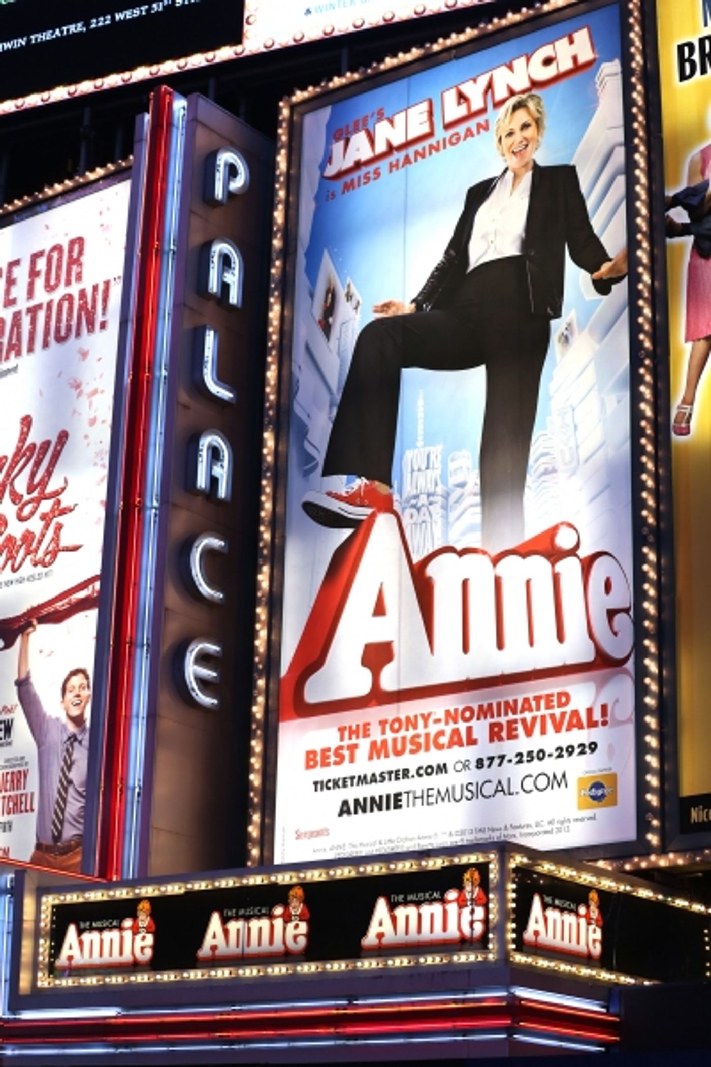 Photo Coverage: The New Miss Hannigan  Takes a Bow! Check Out Jane Lynch's Opening Curtain Call in ANNIE! Image