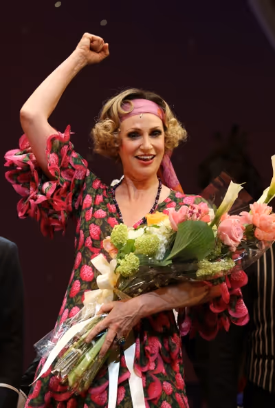 Jane Lynch  Photo