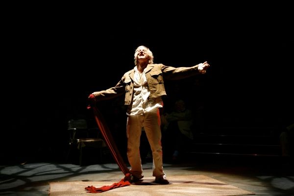 Joseph Graves (as The Poet) in the Syracuse Stage production of An Iliad Photo