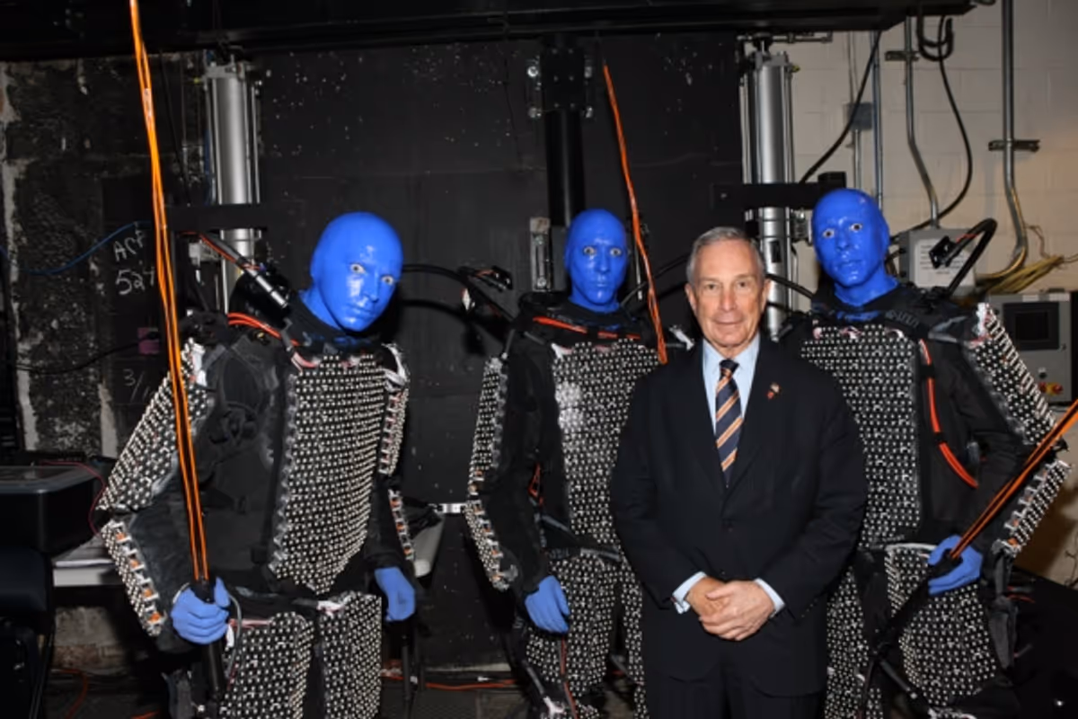 Blue Men post with Mayor Bloomberg at 