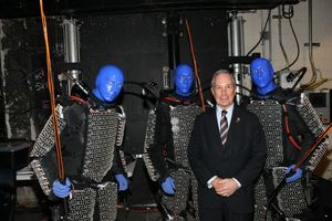 Blue Men post with Mayor Bloomberg Photo