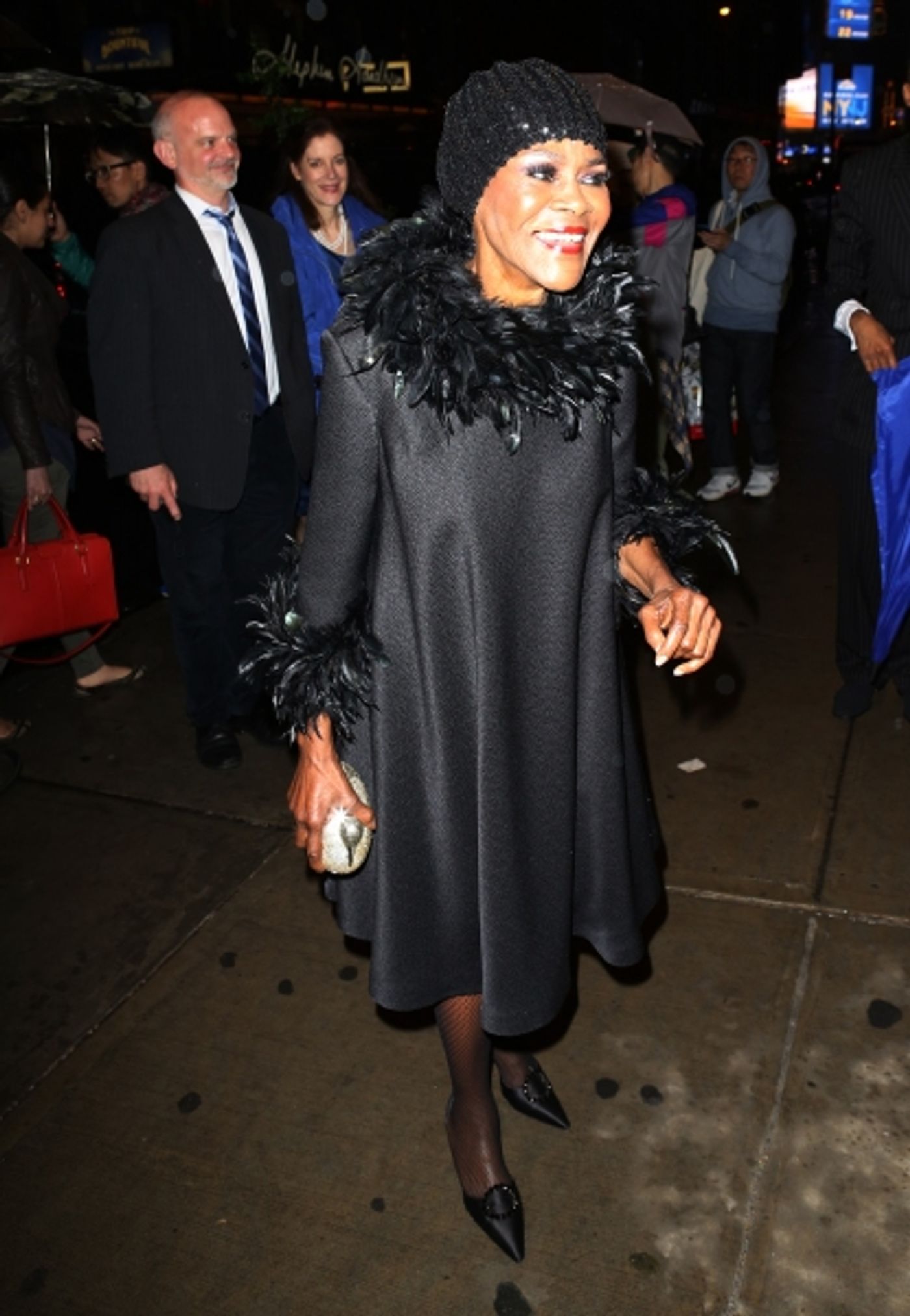 Photo Coverage: Drama Desk Nominees Take Shelter from the Rain! Image