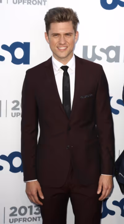 Aaron Tveit  Photo