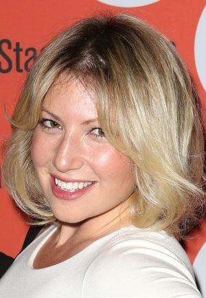 Ari Graynor  Photo