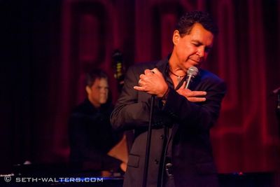 Clint Holmes Photo