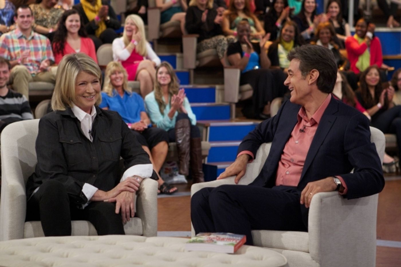 Photo Flash: Martha Stewart Drops by THE DR. OZ SHOW  Image