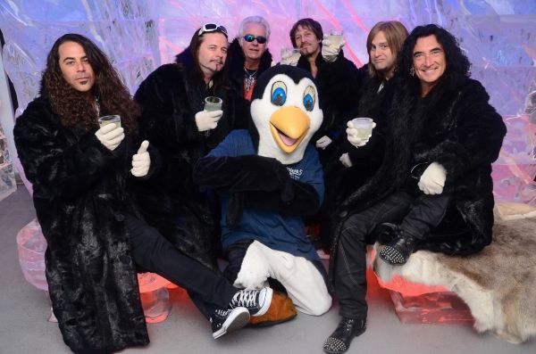 Photos: Raiding the Rock Vault Unveils Signature Drink at Minus5 Ice Bar — photo 1 of 5