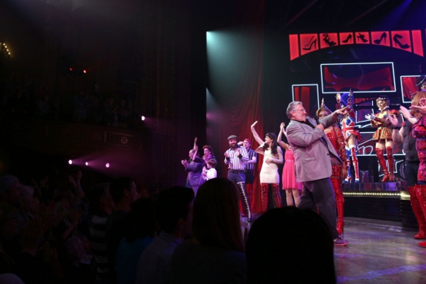Photo Coverage: Harvey Fierstein and KINKY BOOTS Celebrate the Brooklyn Diner's New 'Harvey Hot Dog'!  Image