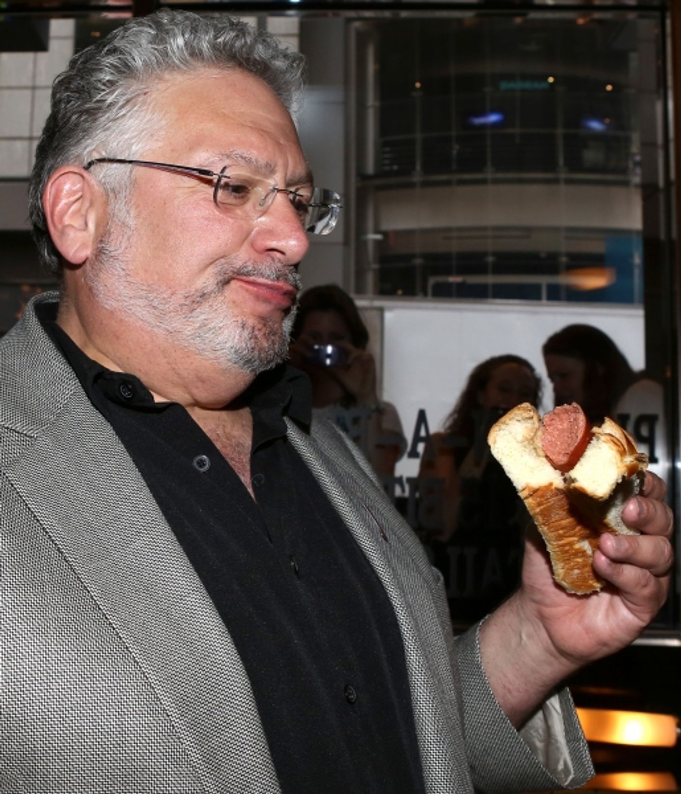 Photo Coverage: Harvey Fierstein and KINKY BOOTS Celebrate the Brooklyn Diner's New 'Harvey Hot Dog'!  Image