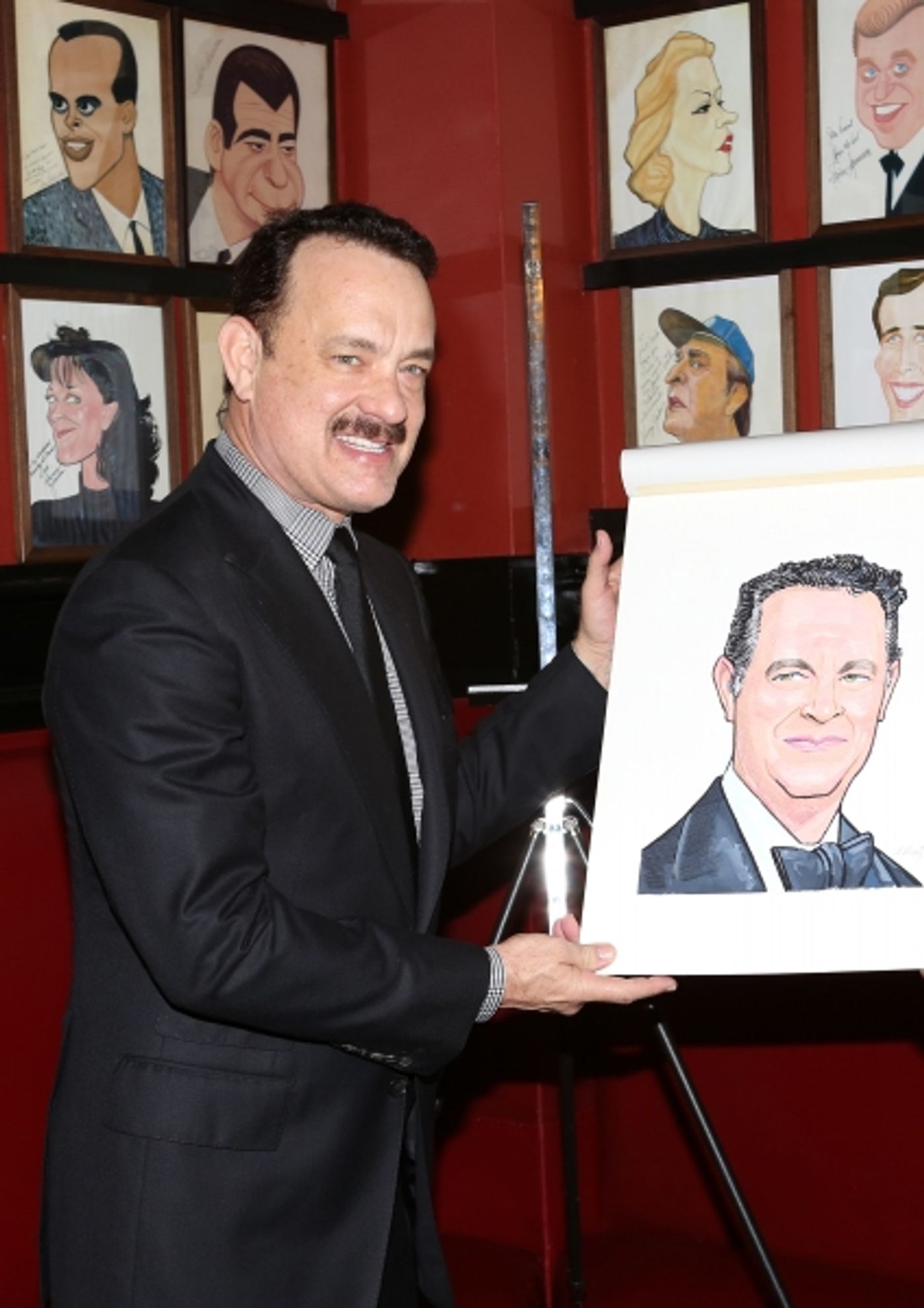 Photo Coverage: Sardi's Unveils Caricature of LUCKY GUY's Tom Hanks! Image