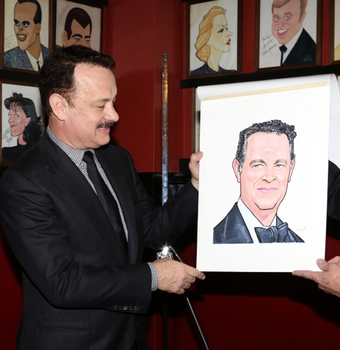 Photo Coverage: Sardi's Unveils Caricature of LUCKY GUY's Tom Hanks! Image