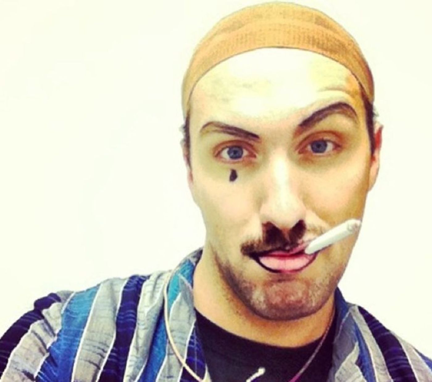 Photo Flash: Saturday Intermission Pics, May 25 - Cast of KINKY BOOTS Braves the Rain, Holland Taylor, & More! Photo Flash: Saturday Intermission Pics, May 25 - Cast of KINKY BOOTS Braves the Rain, Holland Taylor, & More! Image