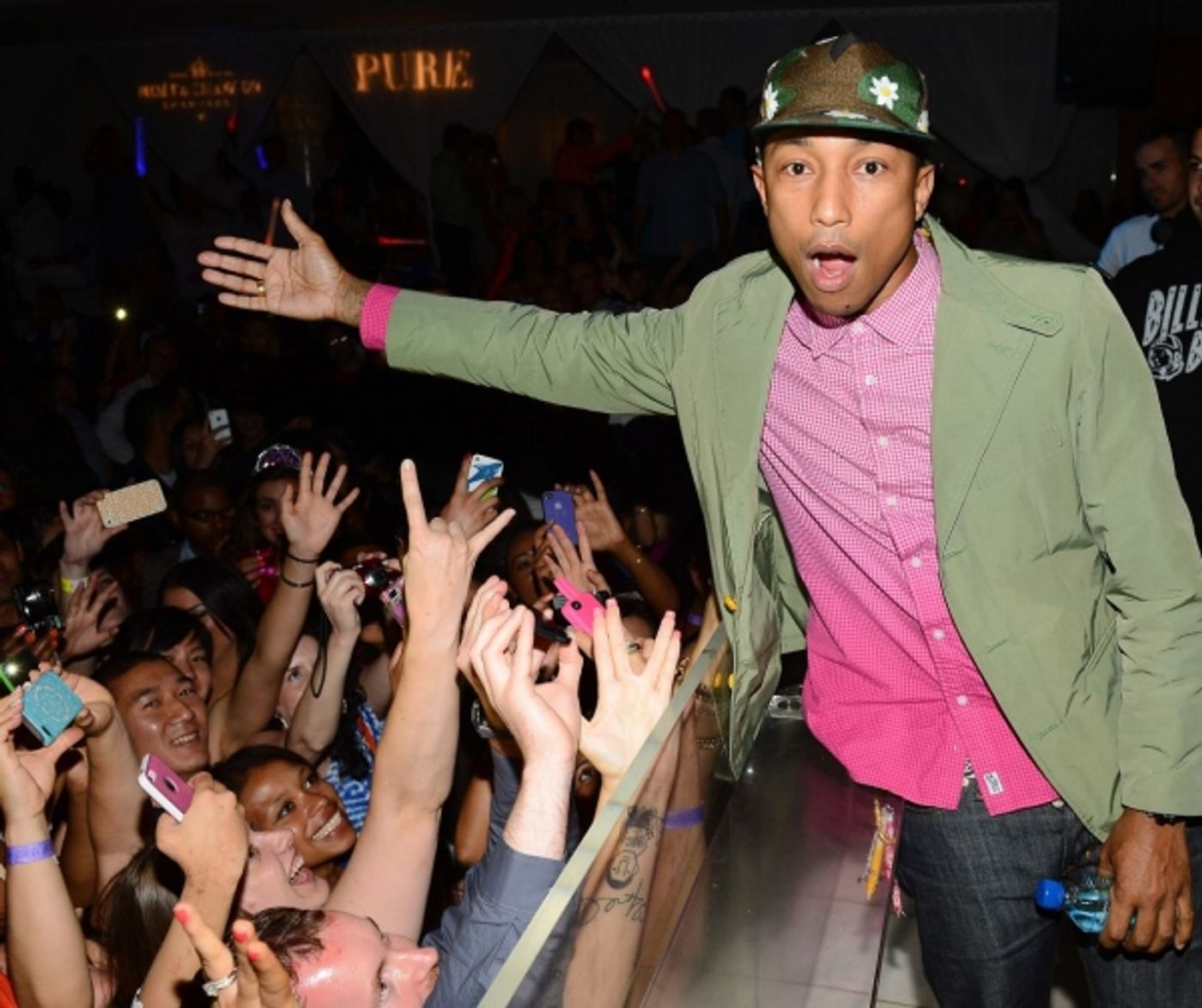 Photo Flash: Pharrell Williams Performs Live at PURE Nightclub  Image
