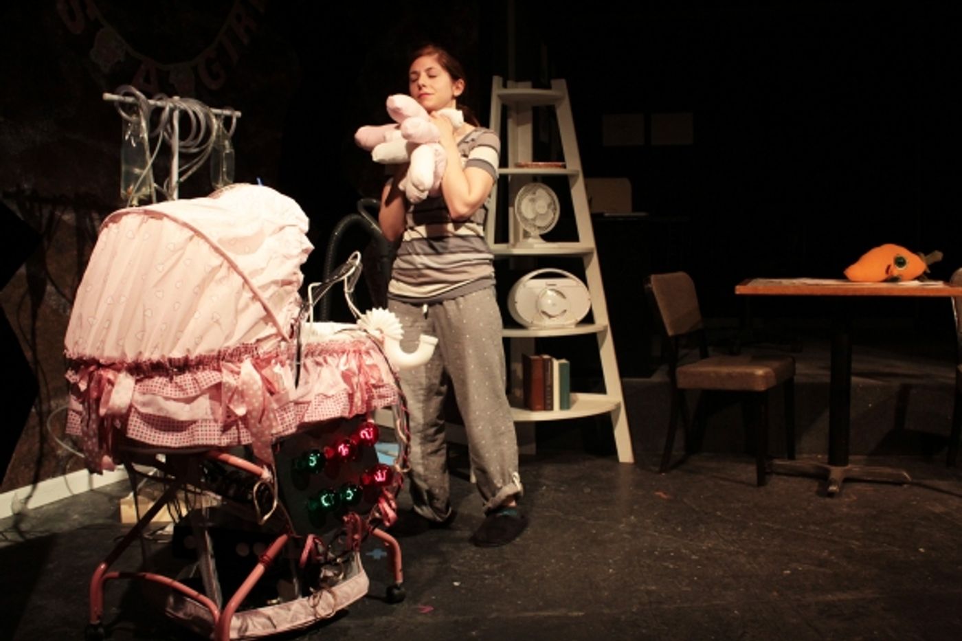 Photo Flash: First Look - Ka-Tet Theatre Co.'s SMUDGE at Athenaeum Theatre, Running Through 6/23 Image