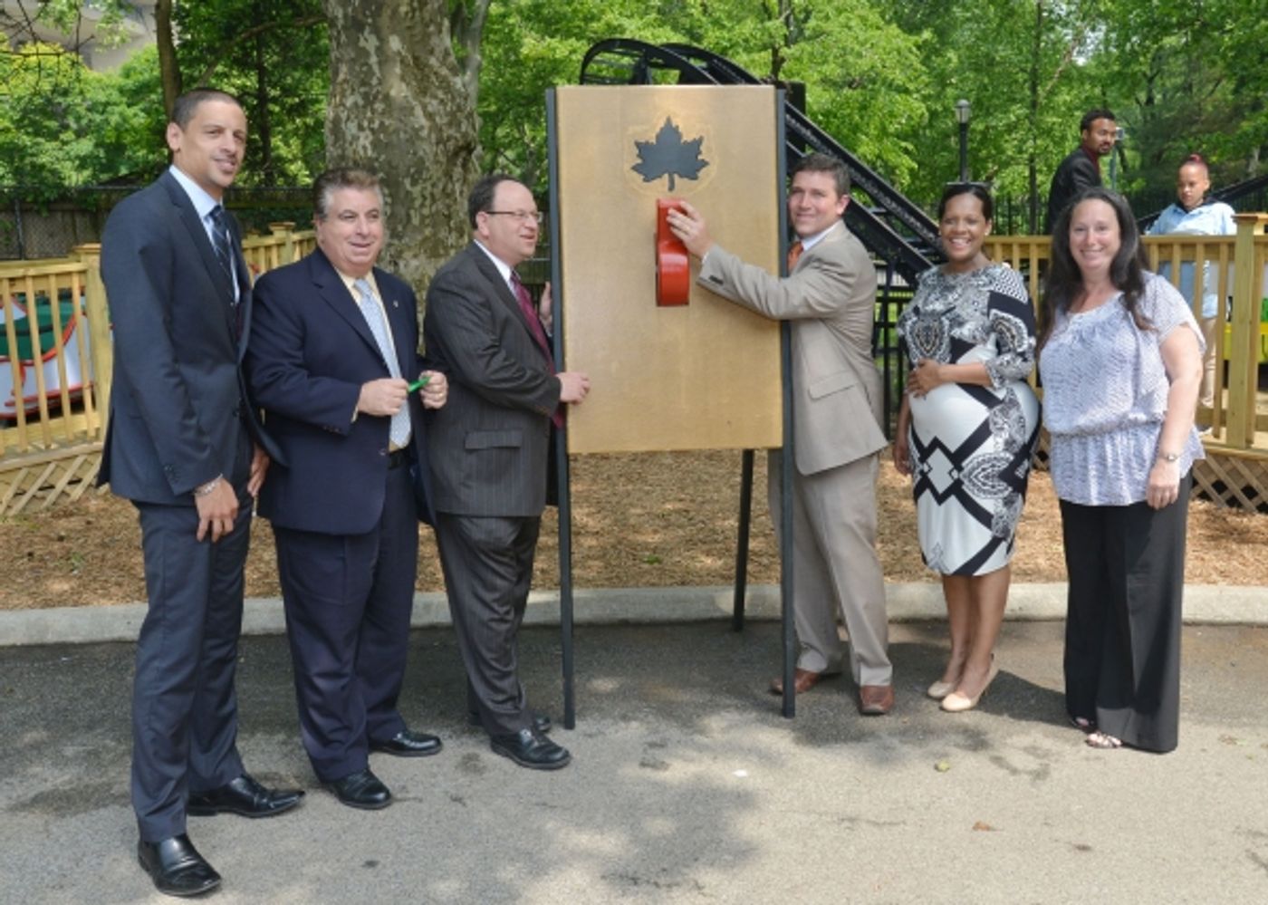 Photo Flash: Flushing Meadows Corona Park Opens Carousel for Summer Season  Image