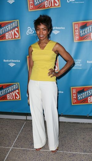 Actress Angela Bassett Photo