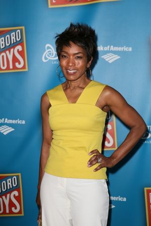 Actress Angela Bassett  Photo