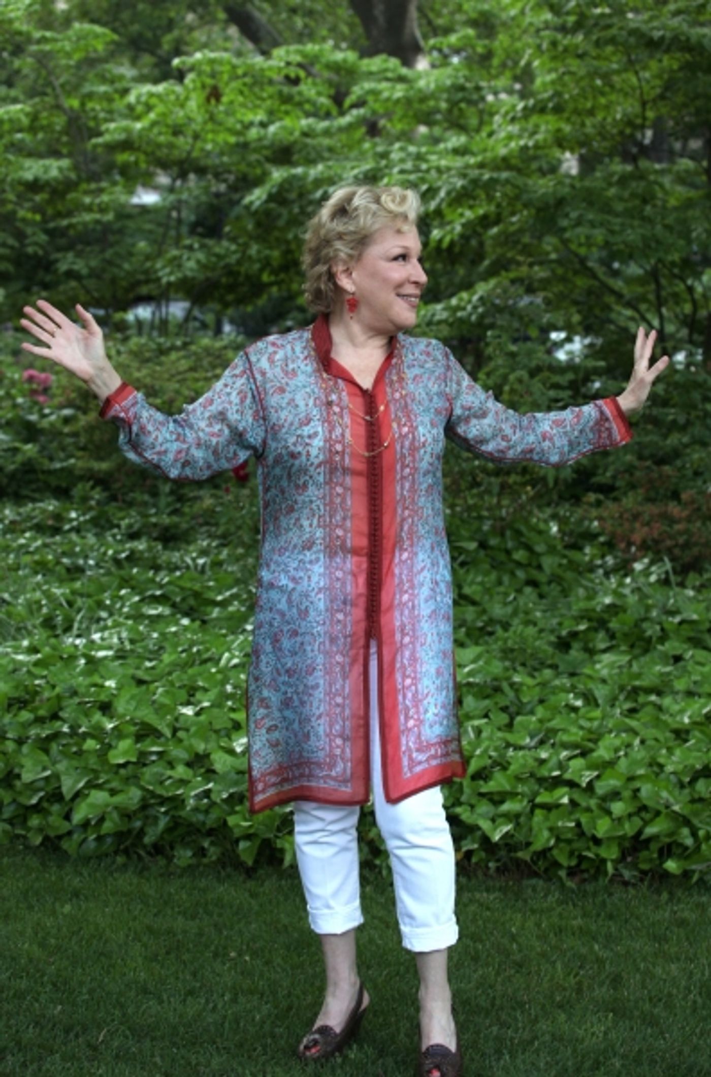 Photo Coverage: Bette Midler Celebrates 18 Years at NYRP's Spring Picnic!  Image