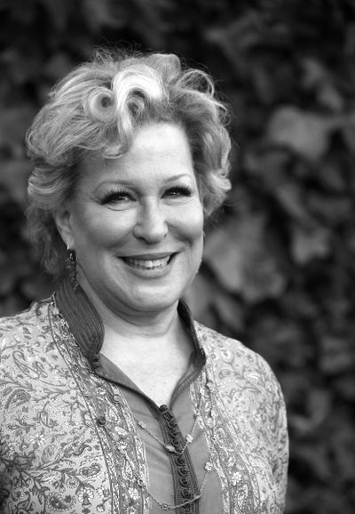 Bette Midler Photo