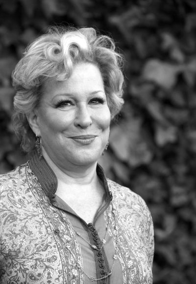 Bette Midler Photo