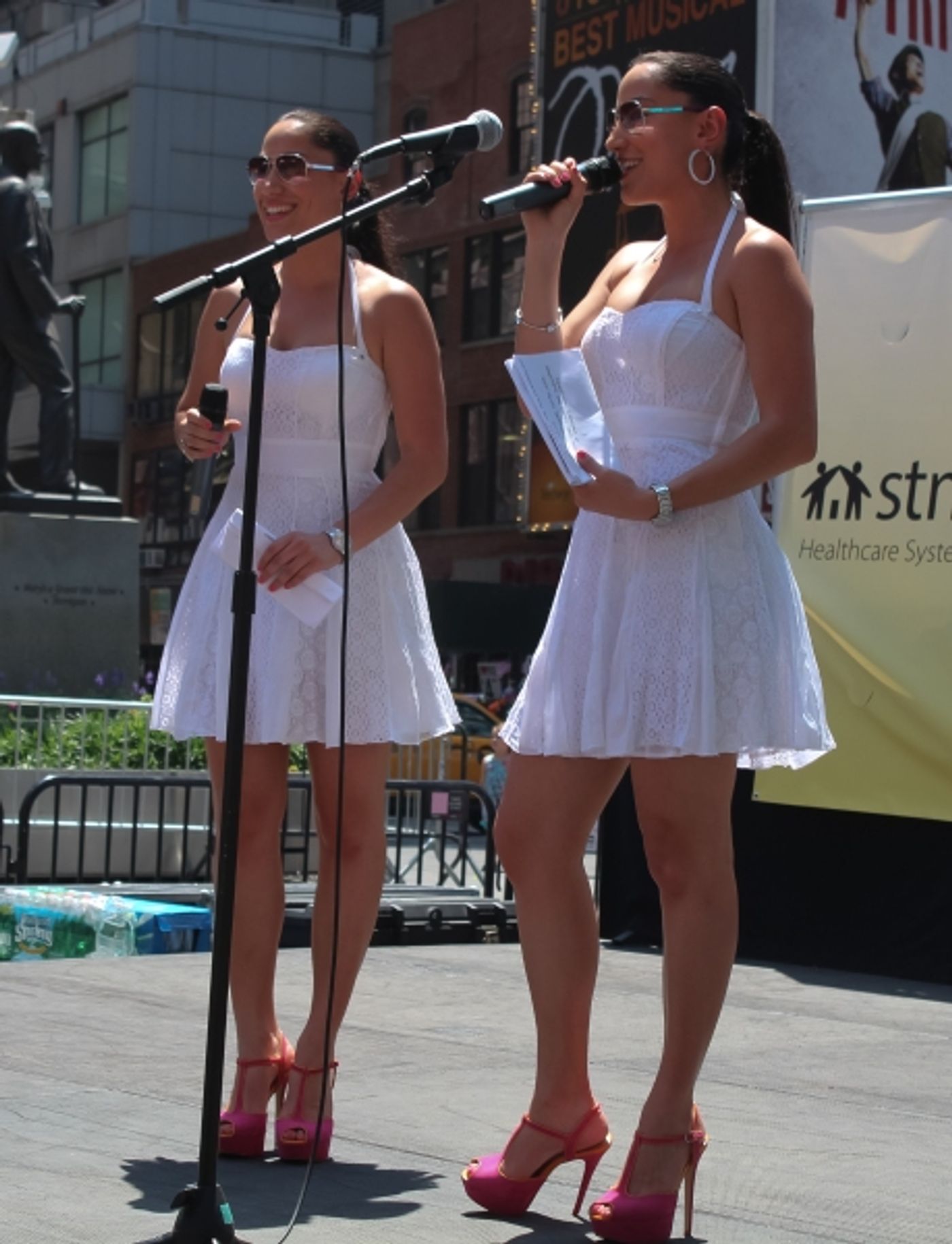 Photo Coverage: Krysta Rodriguez, Zachary Levi & More at BROADWAY ROCKS TIMES SQUARE! Image