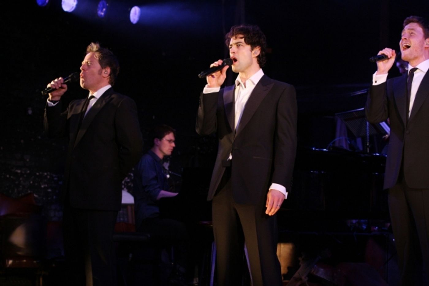 Photo Flash: First Look at THE WEST END MEN at the Vaudeville Theatre  Image