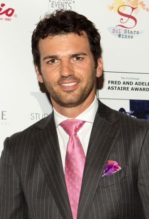 Tony Dovolani Photo